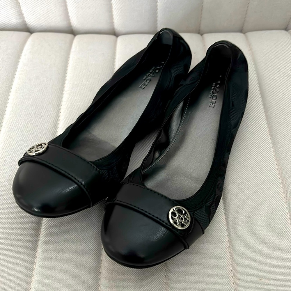 Coach Black Ballet Flats. Size 7